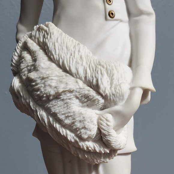 GIUSEPPE ARMANI FIGURINE